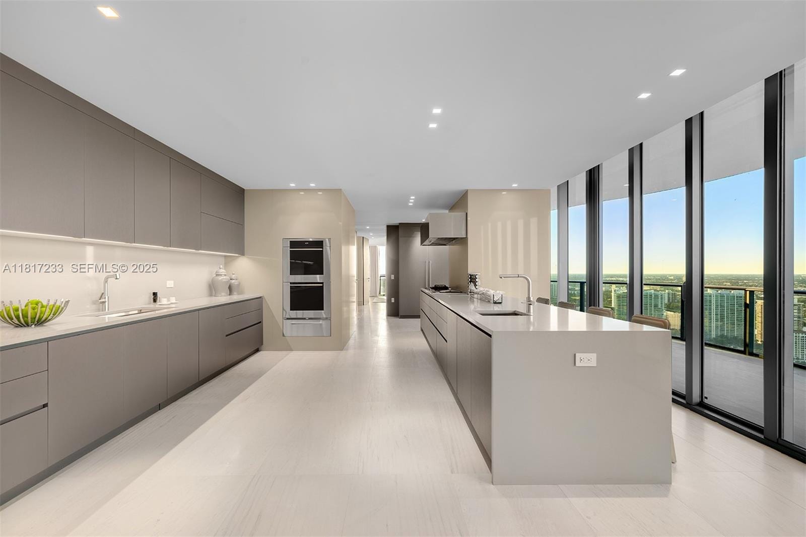 19575 Collins Avenue PH43, Sunny Isles Beach, FL 33160 photo 14
