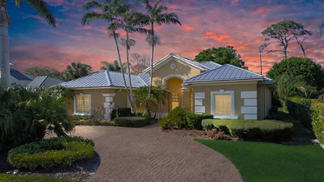 8306 SE Sanctuary Drive, sold in Sanctuary 2, Palm Beach Gardens, FL