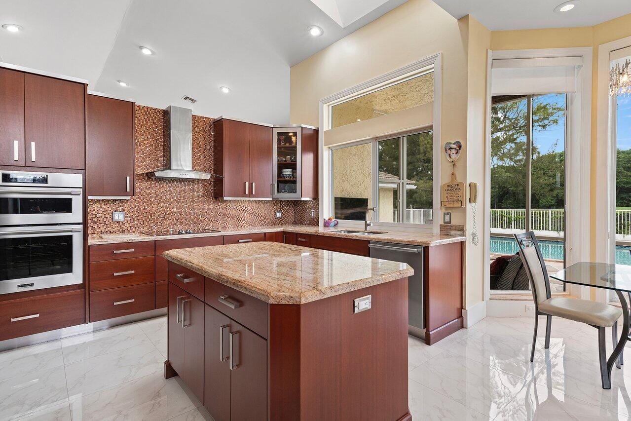 10369 Silver Lake Drive, Boca Raton, FL 33428 photo 8