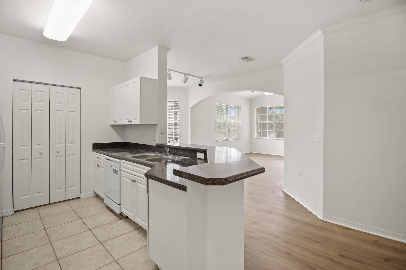 272 SE Kitching Circle, Stuart, FL 34994 photo 8