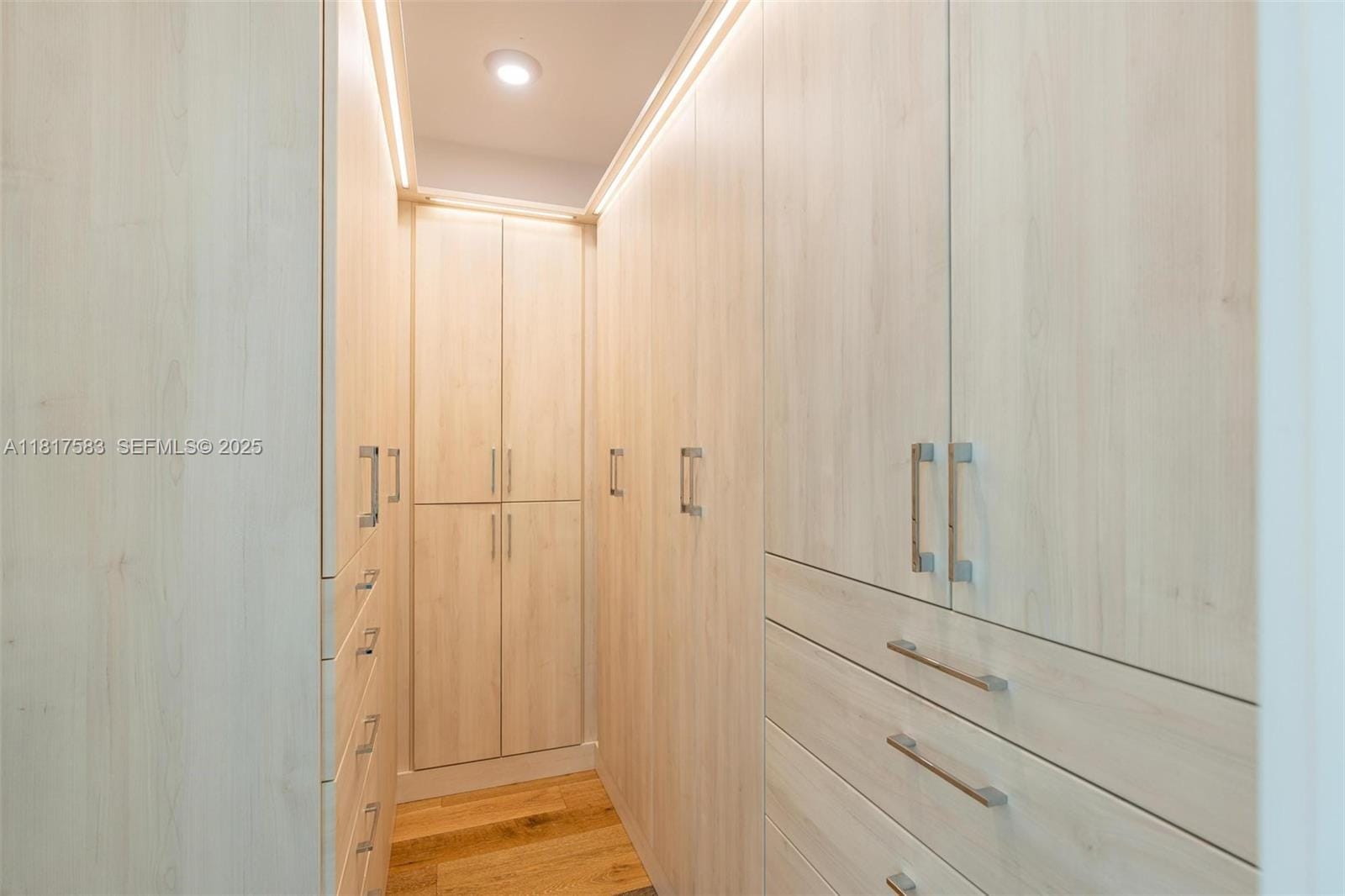 16901 Collins Avenue 902 — photo 8