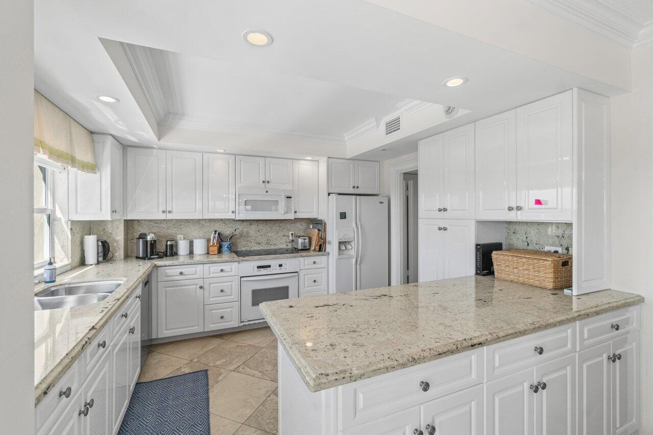 400 Seasage Drive 506, Delray Beach, FL 33483 photo 9