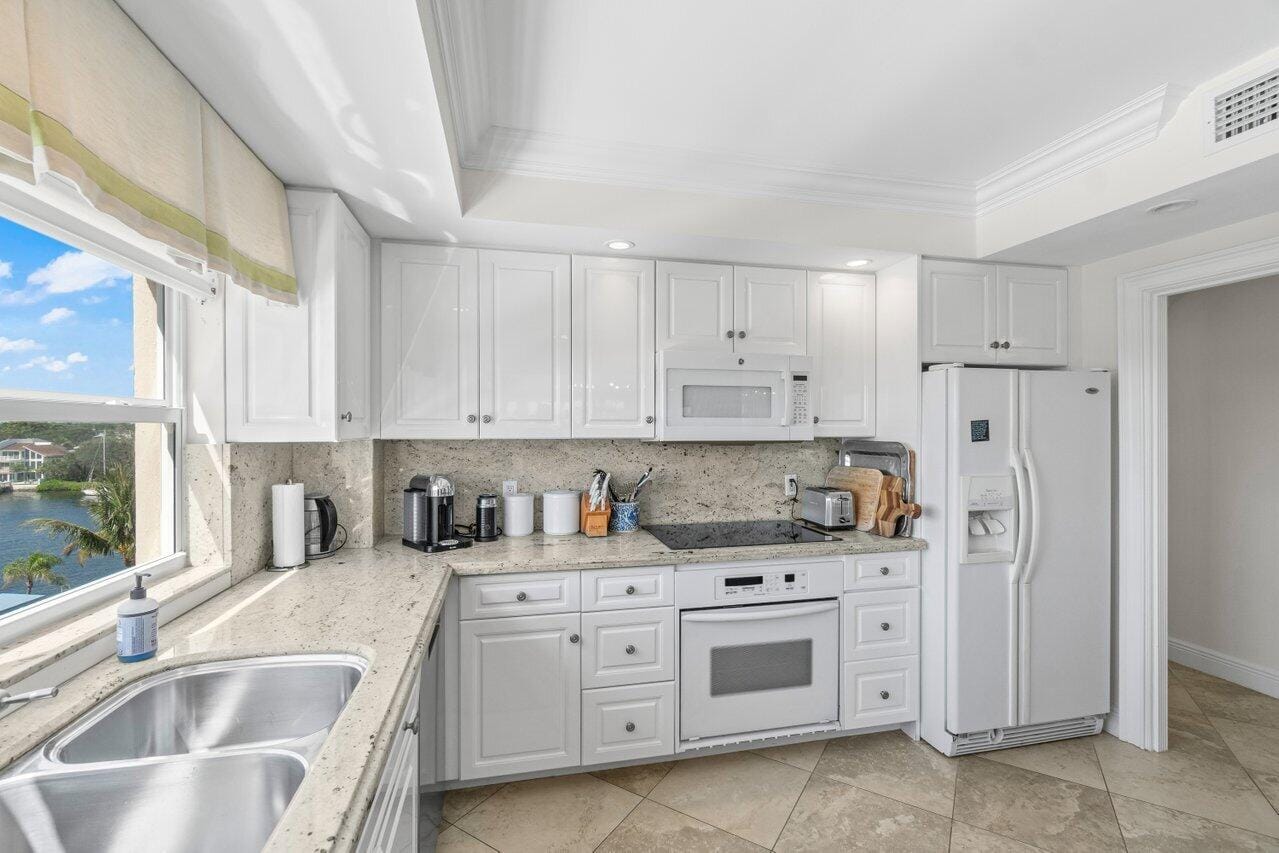 400 Seasage Drive 506, Delray Beach, FL 33483 photo 10