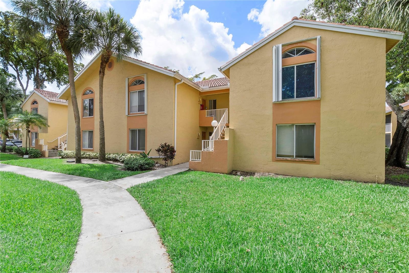 1030 Coral Club Drive 1030, Coral Springs, FL 33071