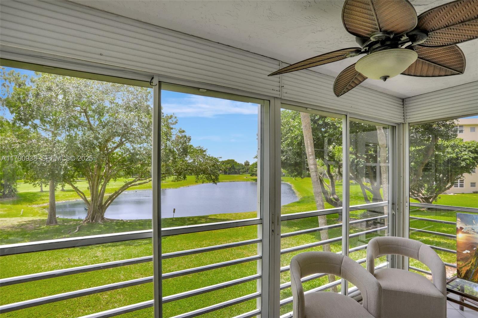 4020 W Palm Aire Drive 204 — photo 2