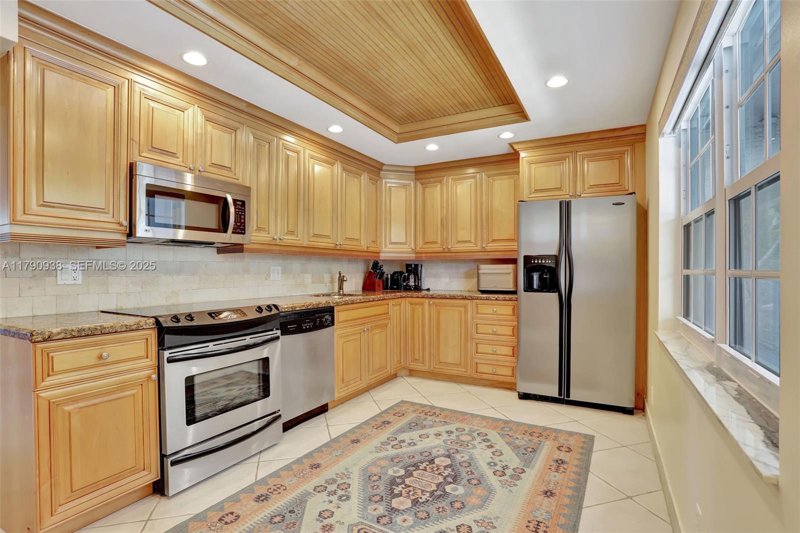 4020 W Palm Aire Drive 204 — photo 4