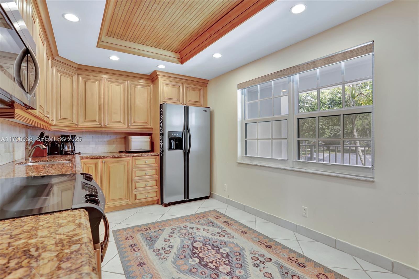 4020 W Palm Aire Drive 204 — photo 9