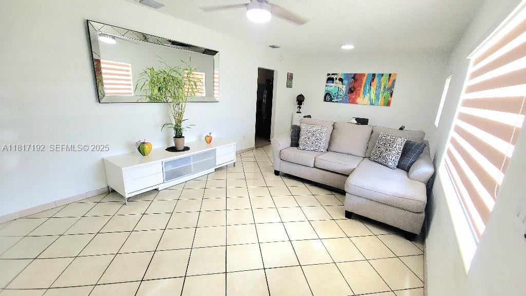 200 W 53rd Terrace, Hialeah, FL 33012 photo 2