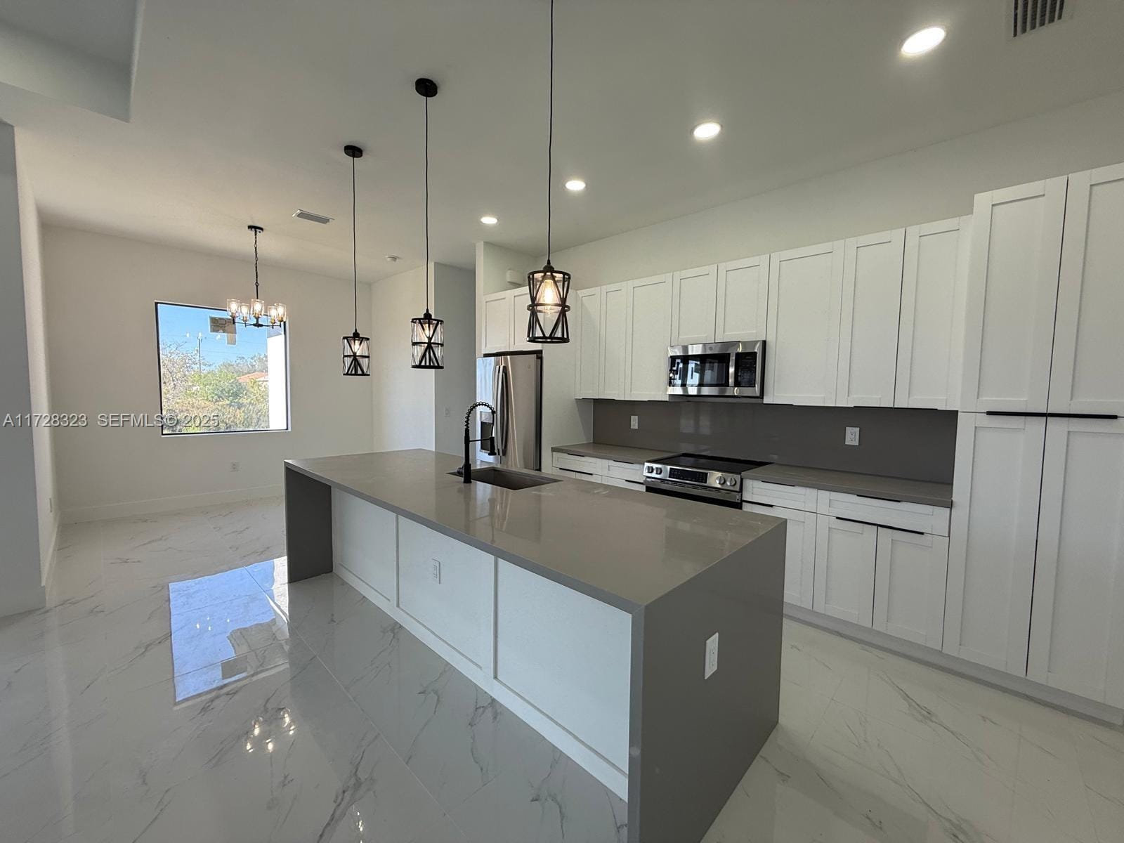 1320 NE 14th Avenue — photo 7