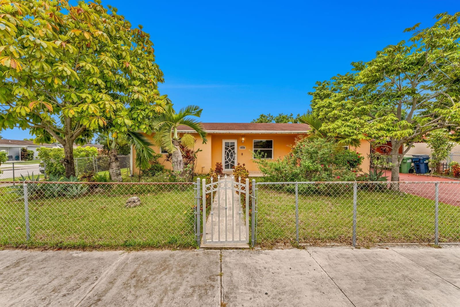 19130 SW 121st Avenue — photo 2