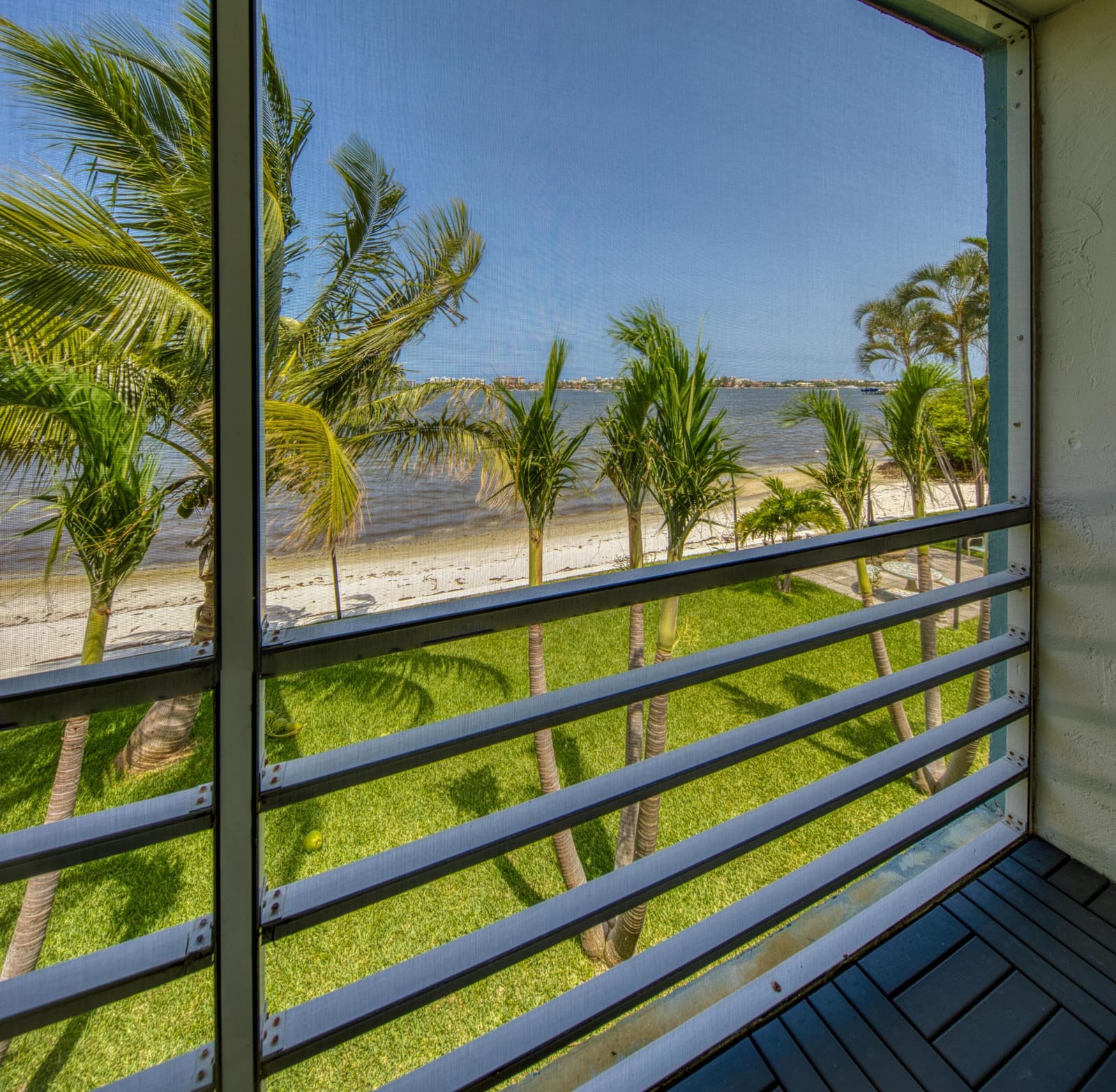 1428 S Lakeside Drive 31 — photo 4