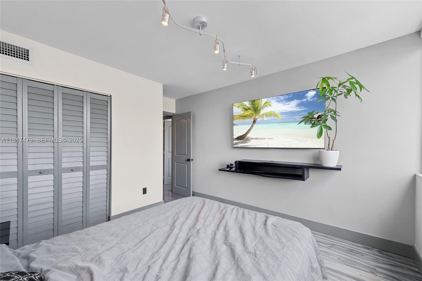 1345 Lincoln Road 1105, Miami Beach, FL 33139 photo 14