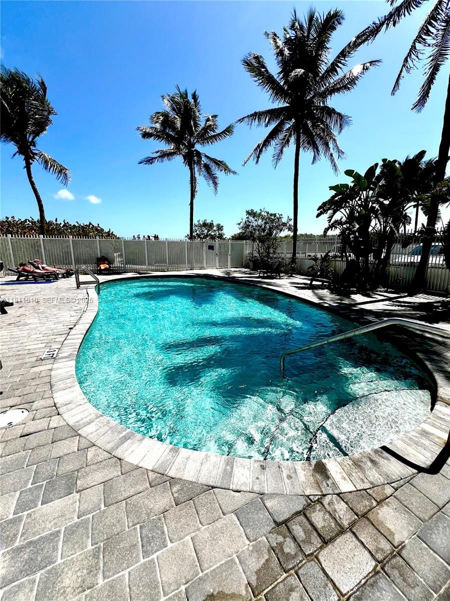 335 Ocean Drive 114, Miami Beach, FL 33139 photo 18
