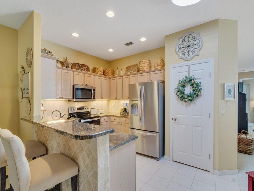 7639 15th Lane, Vero Beach, FL 32966 photo 8