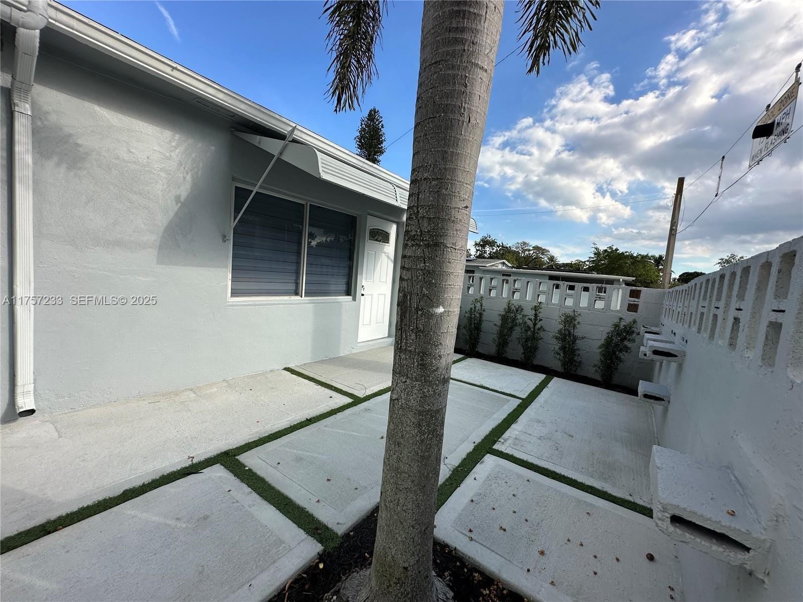 1300 NW 7th Terrace — photo 2