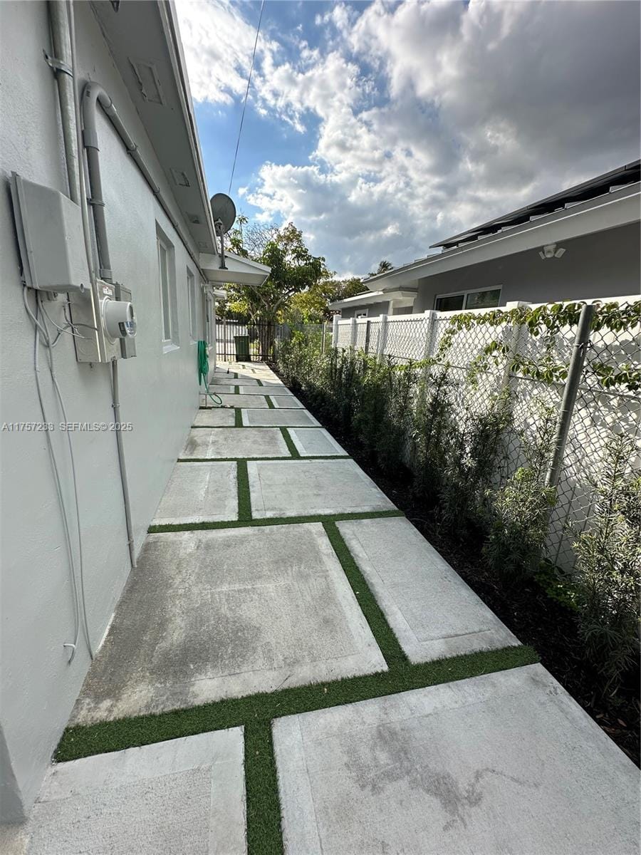 1300 NW 7th Terrace — photo 12