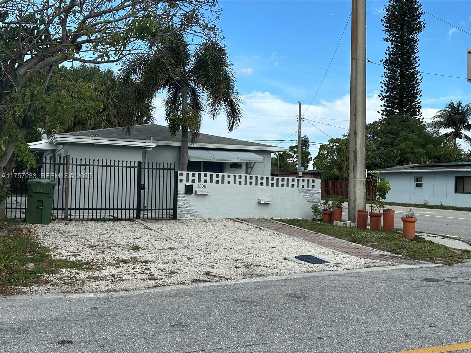 1300 NW 7th Terrace, Fort Lauderdale, FL 33311 photo 16
