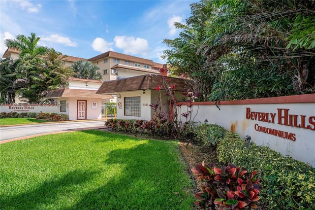 5300 Washington Street I308, Hollywood, FL 33021