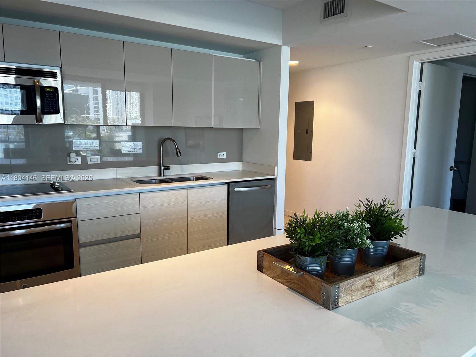 2600 E Hallandale Beach Boulevard T401, Hallandale Beach, FL 33009 photo 3