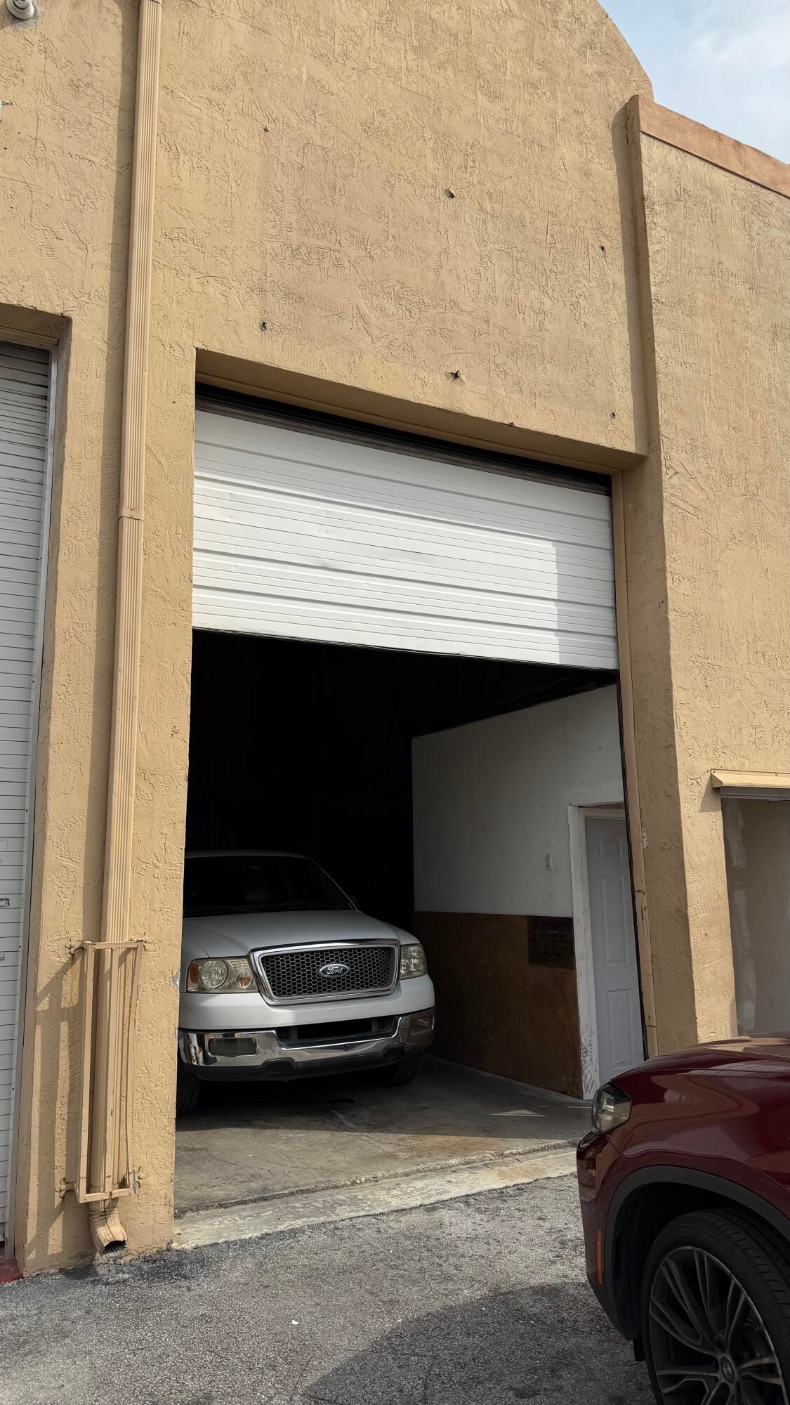 1701 W 37th Street Bay 13 — photo 3