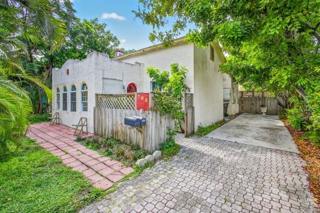 705 Lytle Street, West Palm Beach, FL 33405
