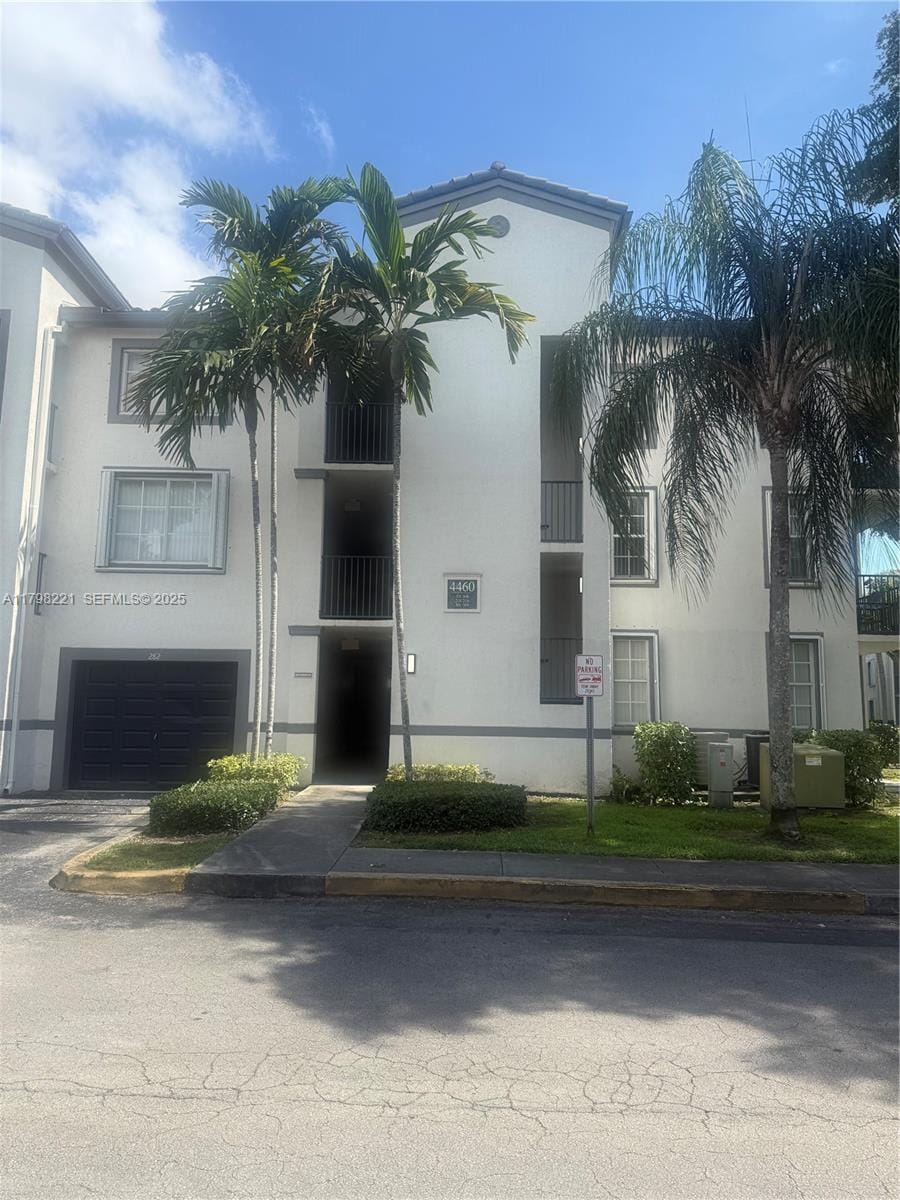 4460 NW 107th Avenue 303-8, Doral, FL 33178 photo 2