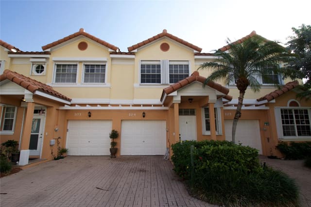 1962 NE 7th Street 104, sold in Ocean Breeze Club, Deerfield Beach, FL