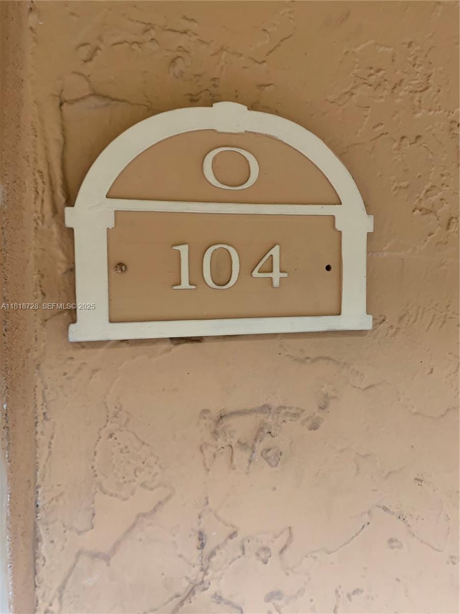 17911 NW 68th Avenue O104, Hialeah, FL 33015