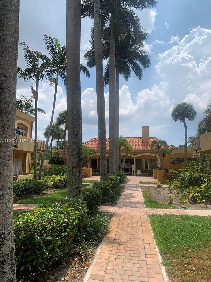 17911 NW 68th Avenue O104, Hialeah, FL 33015 photo 27