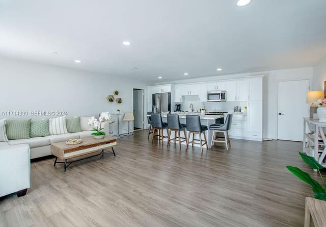 8341 SW 12th Terrace, sold in Fontainebleau Gardens 1st, Miami, FL