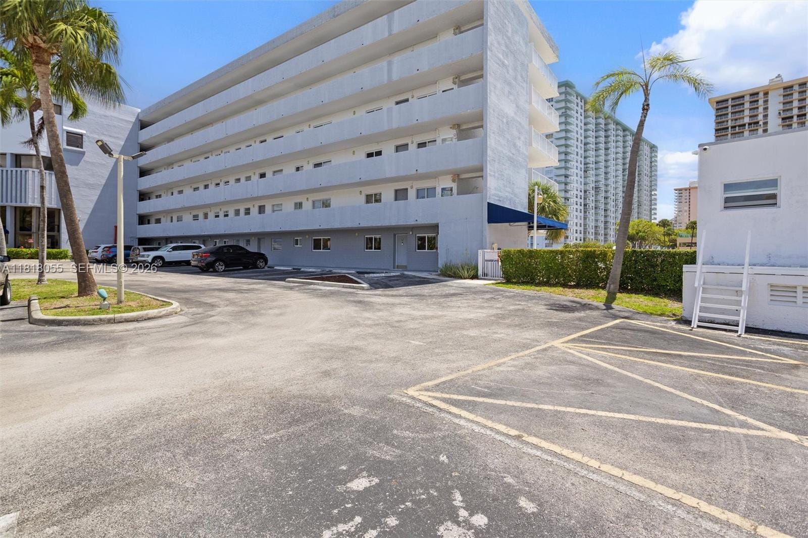 4000 NE 170th Street 108, North Miami Beach, FL 33160 photo 9