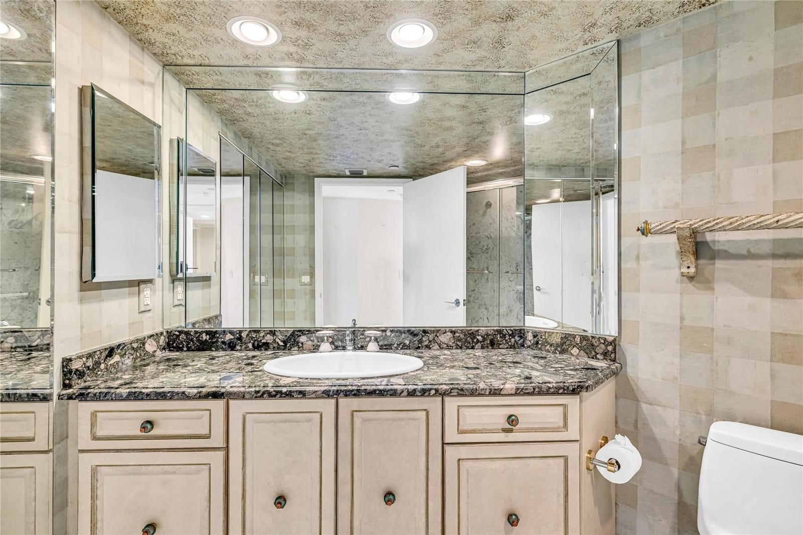 16445 Collins Avenue 1026, Sunny Isles Beach, FL 33160 photo 12