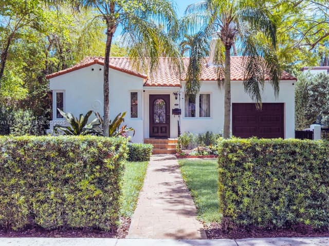 1036 Palermo Avenue, sold in Coral Gable Country Club, Coral Gables, FL