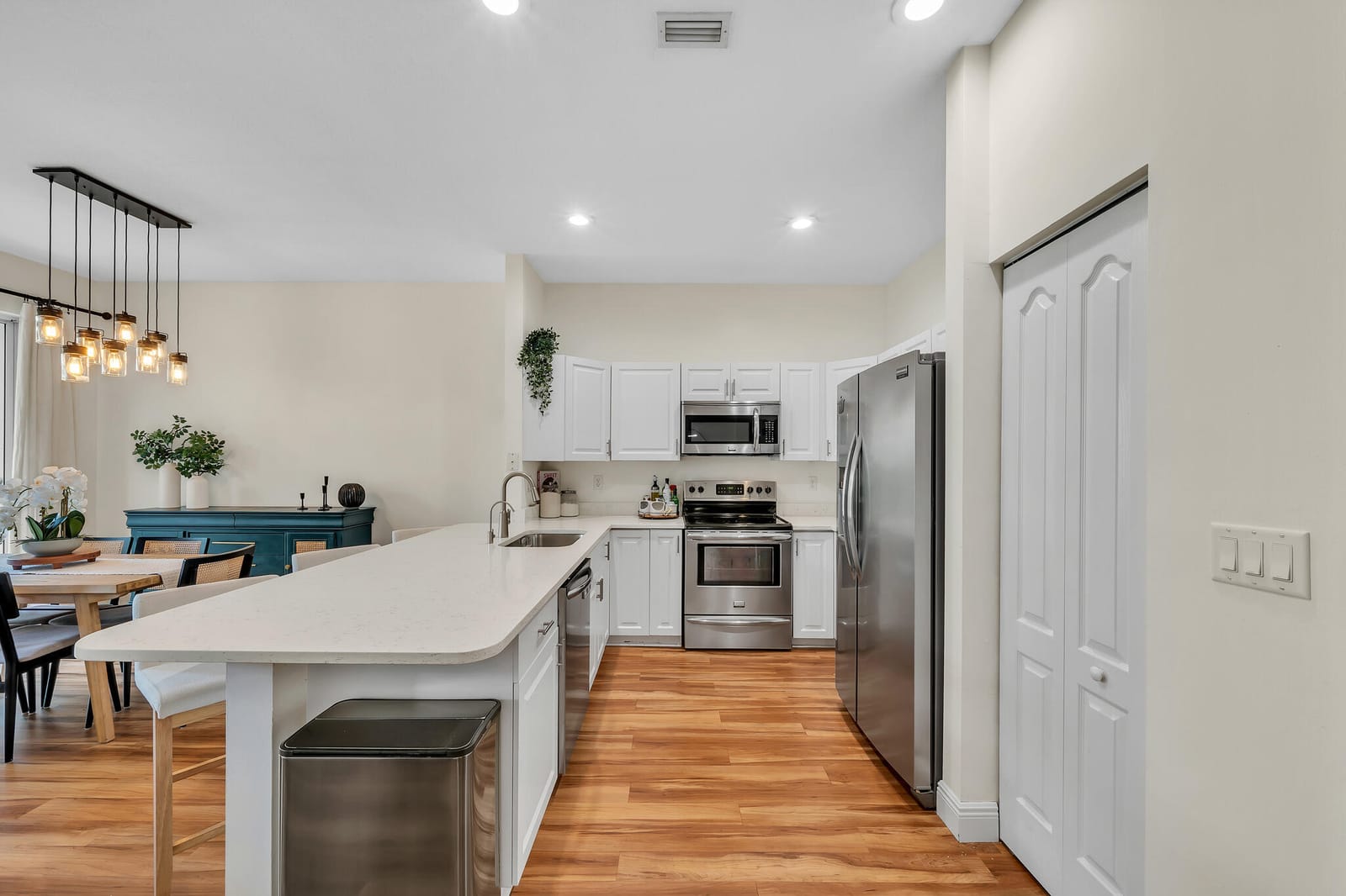 6086 Seminole Gardens Circle, Riviera Beach, FL 33418 photo 14