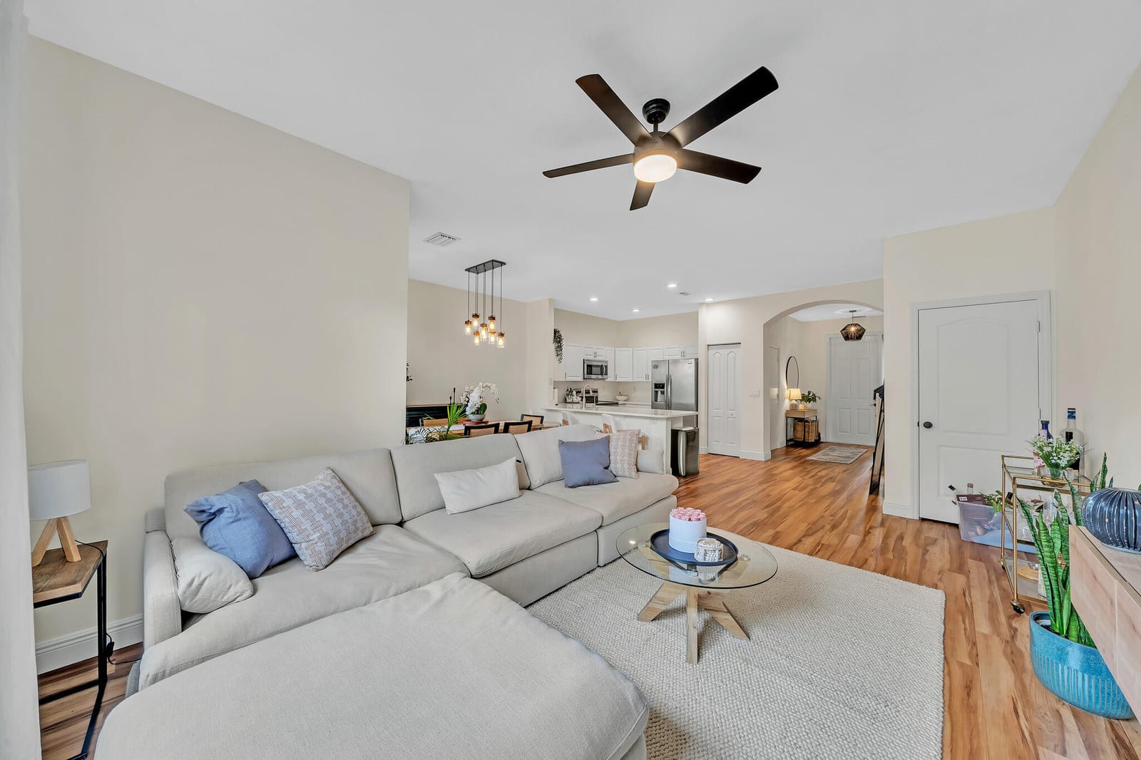 6086 Seminole Gardens Circle, Riviera Beach, FL 33418 photo 8