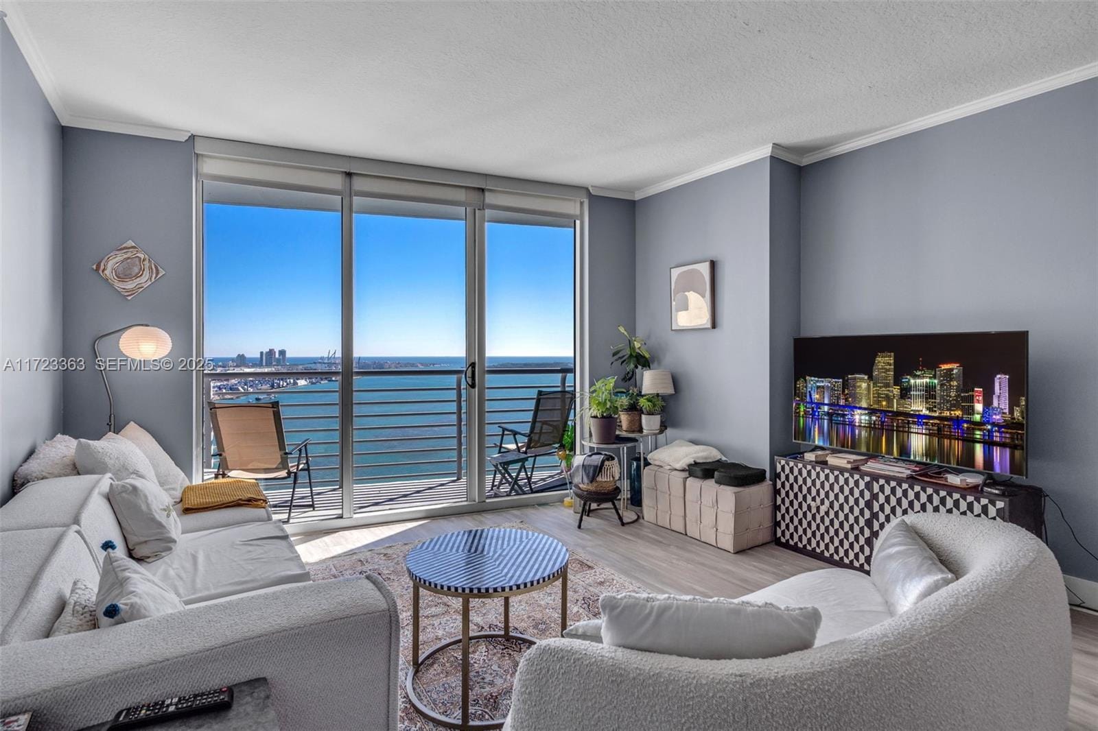 325 S Biscayne Boulevard 3726 — photo 7