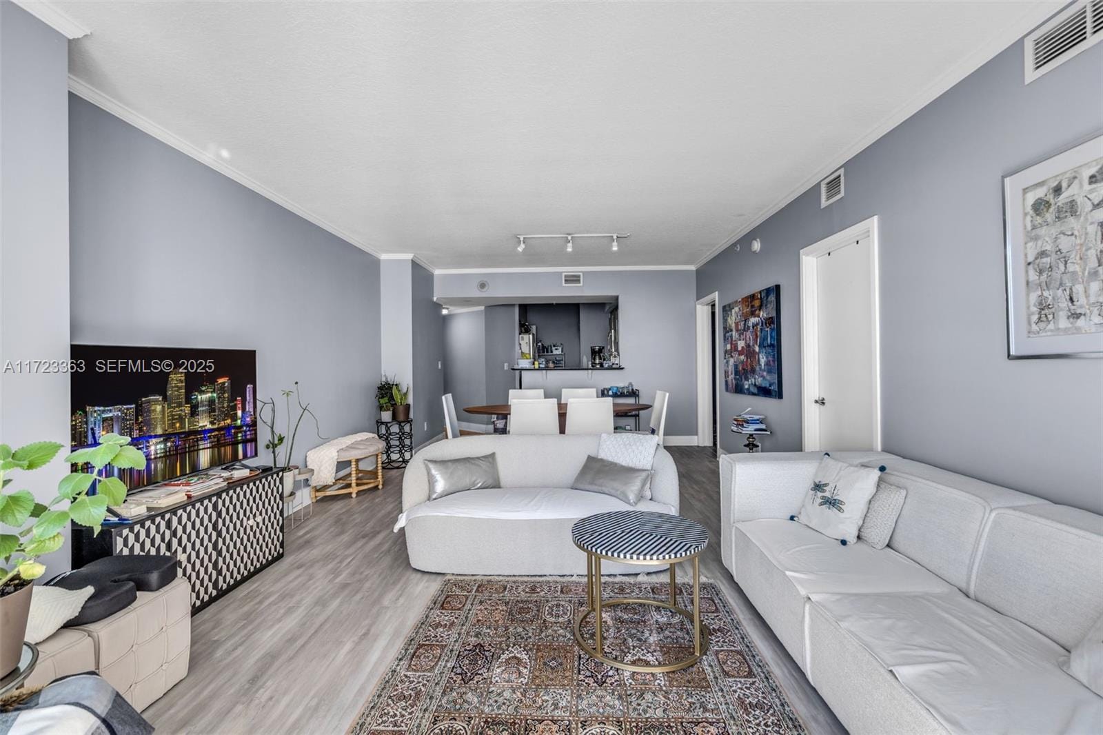 325 S Biscayne Boulevard 3726 — photo 8