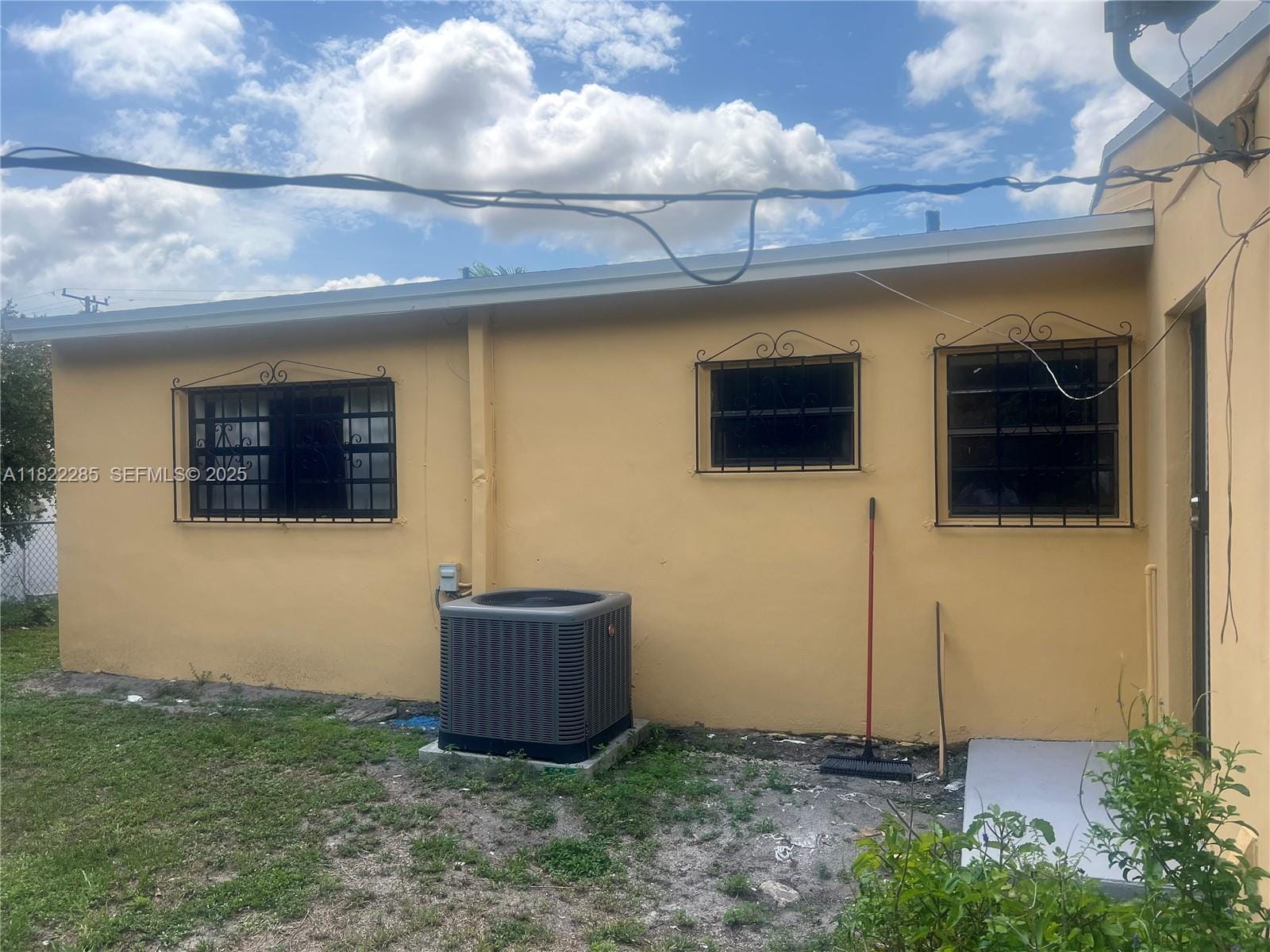 821 NW 183rd Drive, Miami Gardens, FL 33169 photo 4