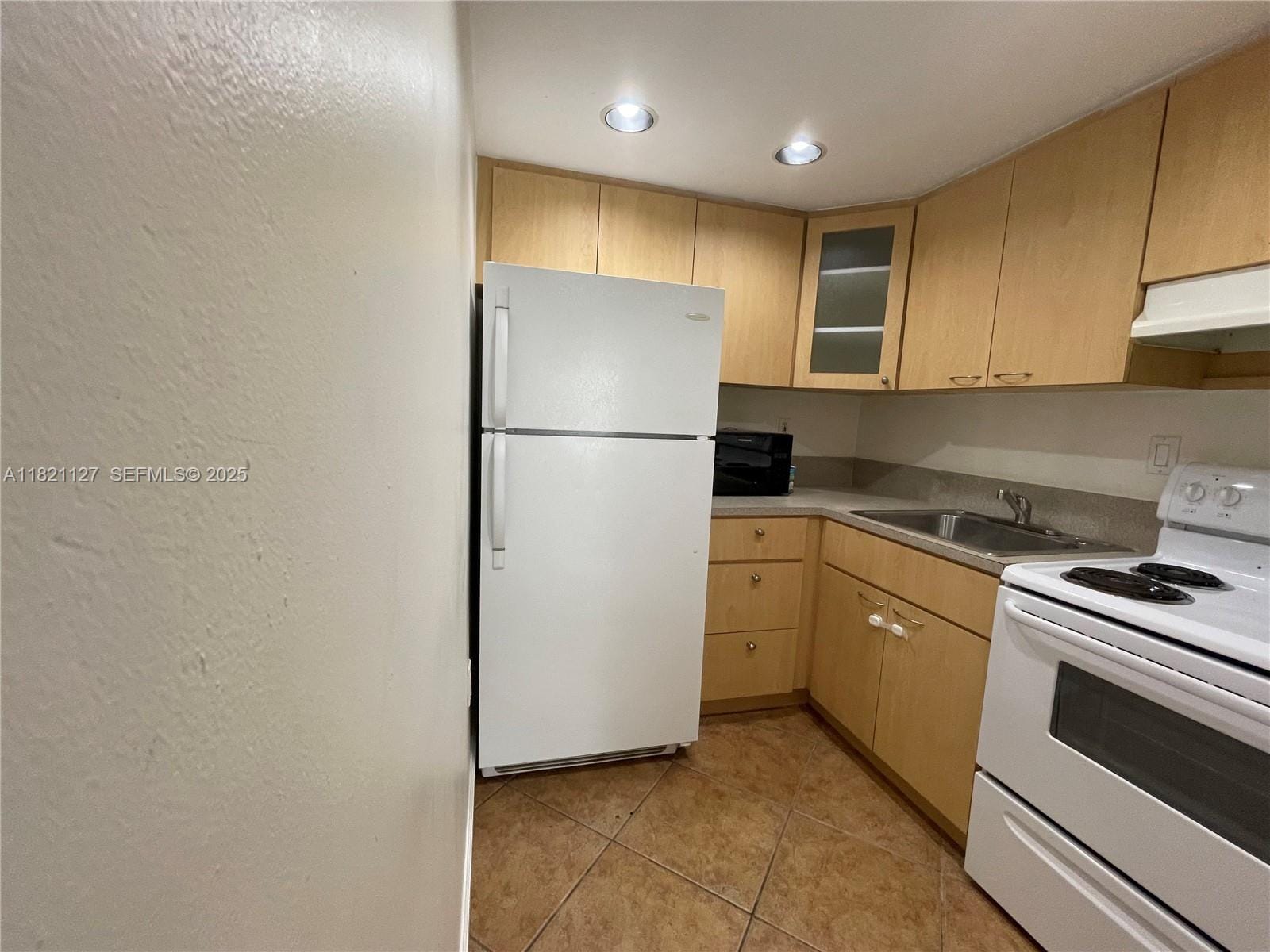 8603 SW 68th Court 27 — photo 5