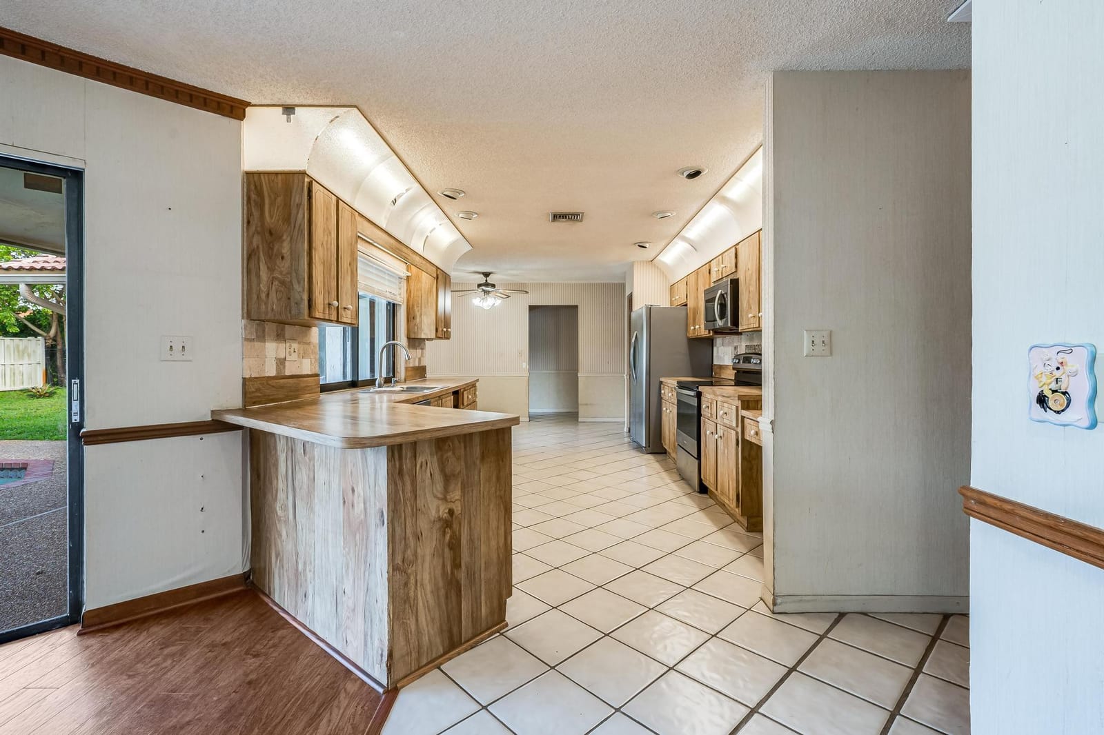 648 NW 100th Lane — photo 11