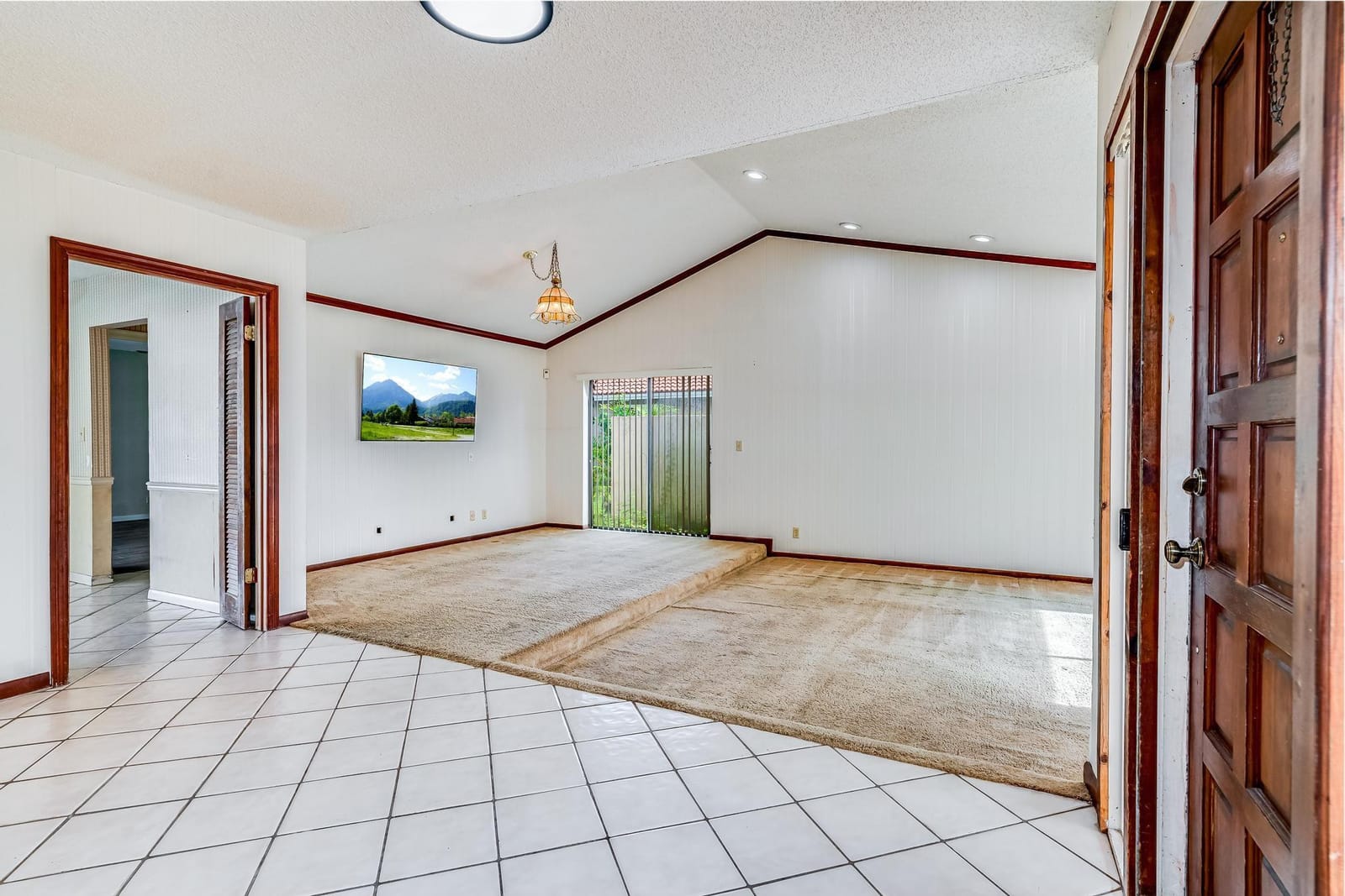 648 NW 100th Lane — photo 5