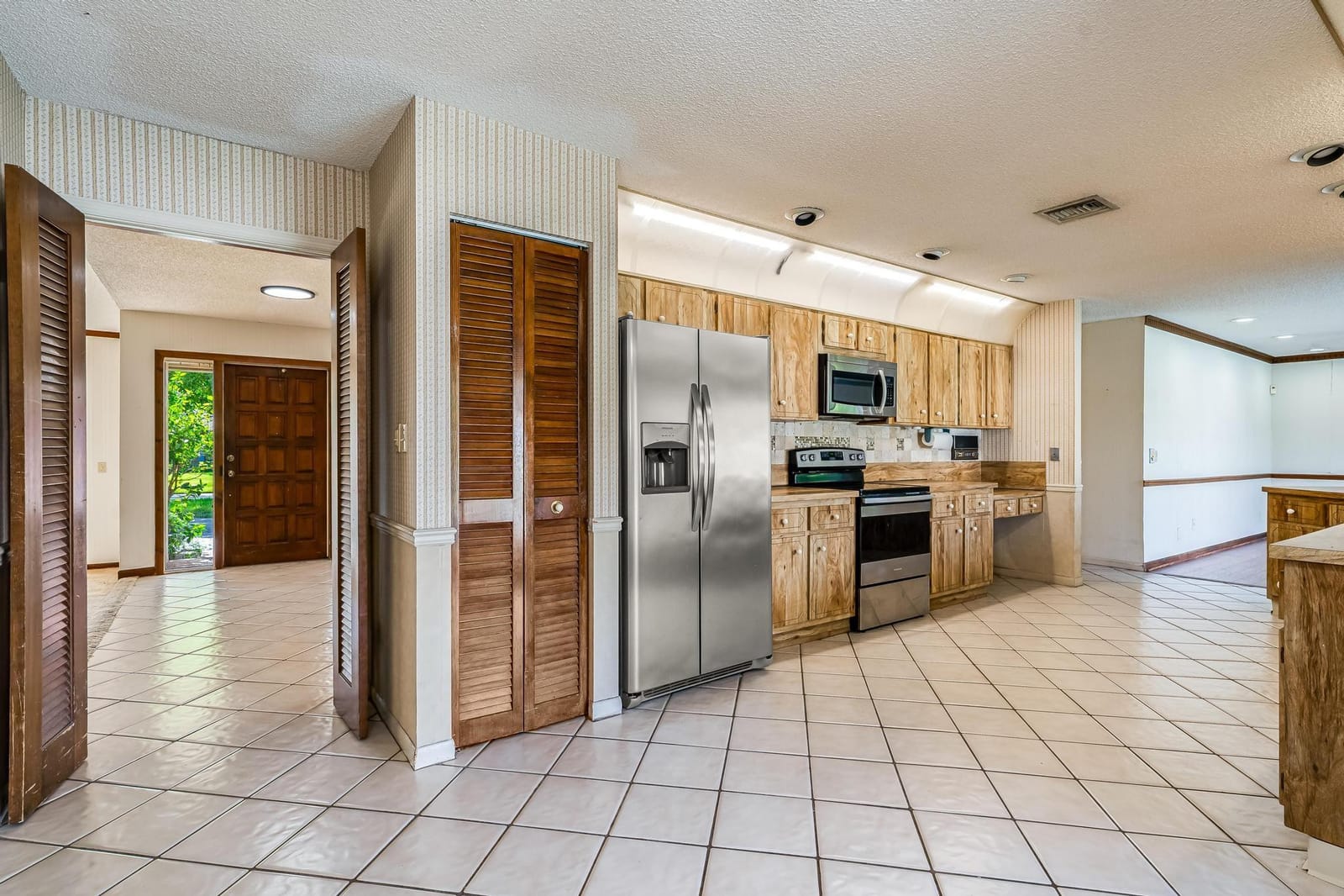 648 NW 100th Lane — photo 10