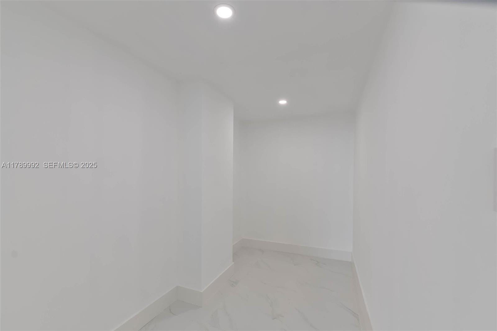 20335 W Country Club Drive 1902, Aventura, FL 33180 photo 13