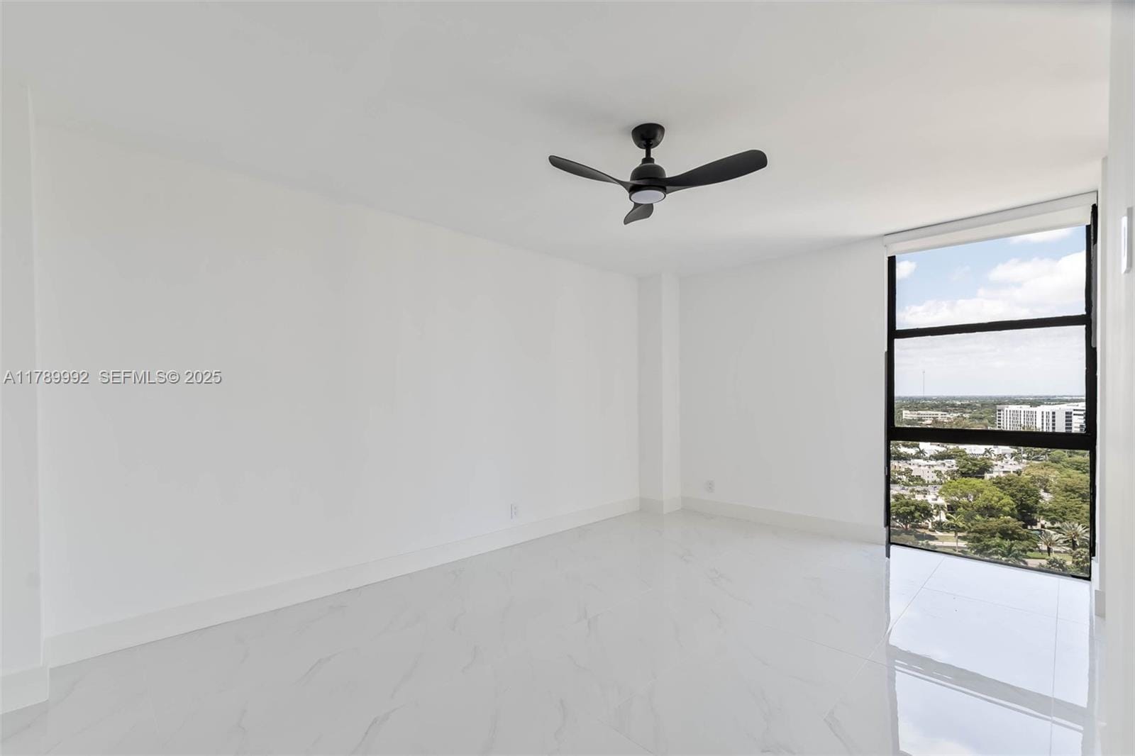 20335 W Country Club Drive 1902 — photo 10