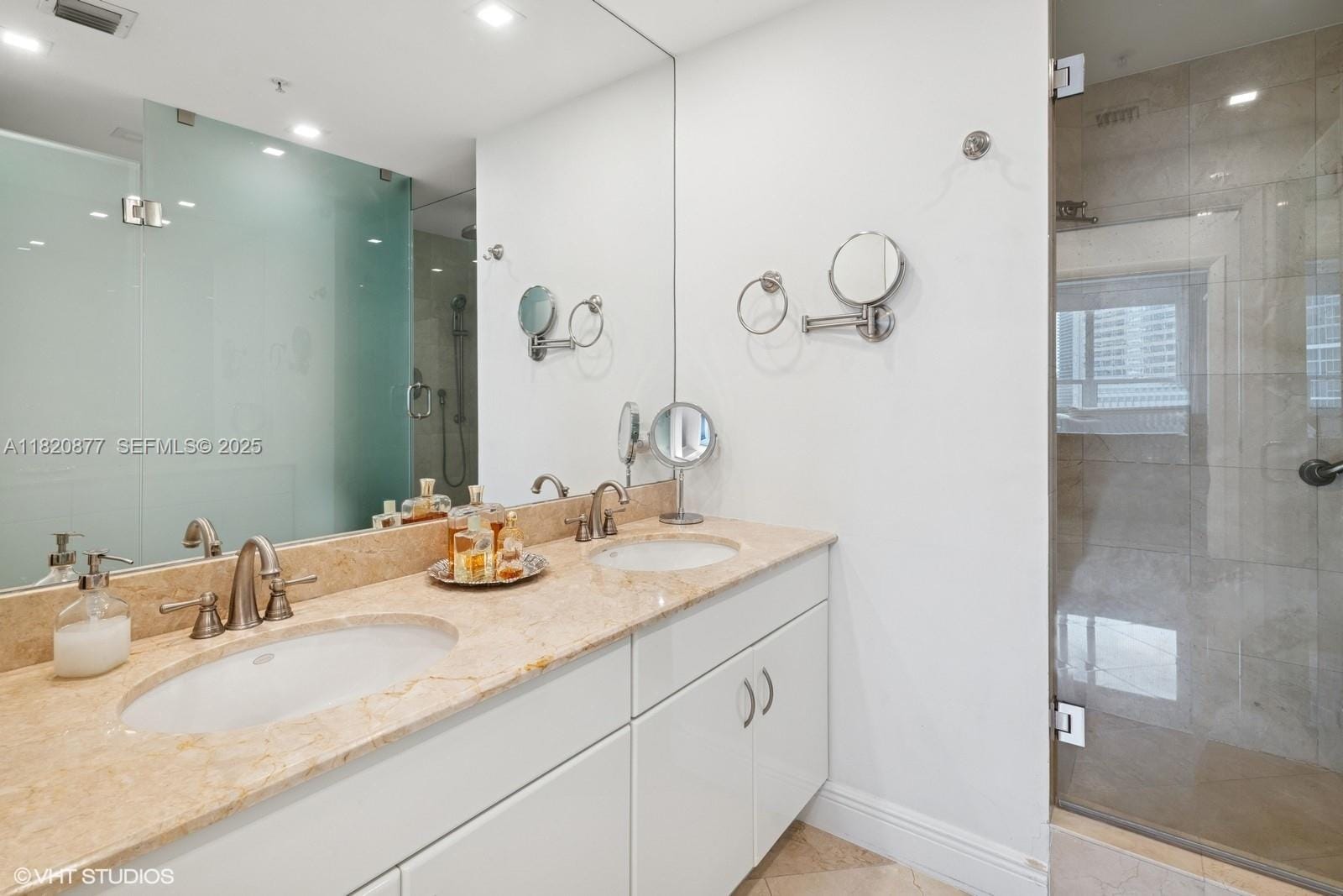 801 Brickell Key Boulevard 2202, Miami, FL 33131 photo 16