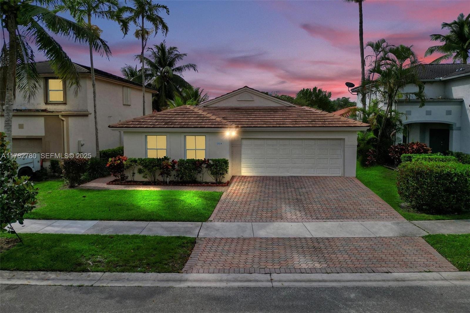 7324 NW 1st Place — photo 2