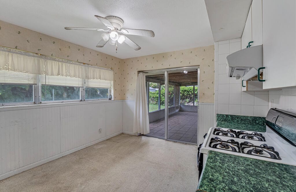 4840 Pineaire Lane — photo 12