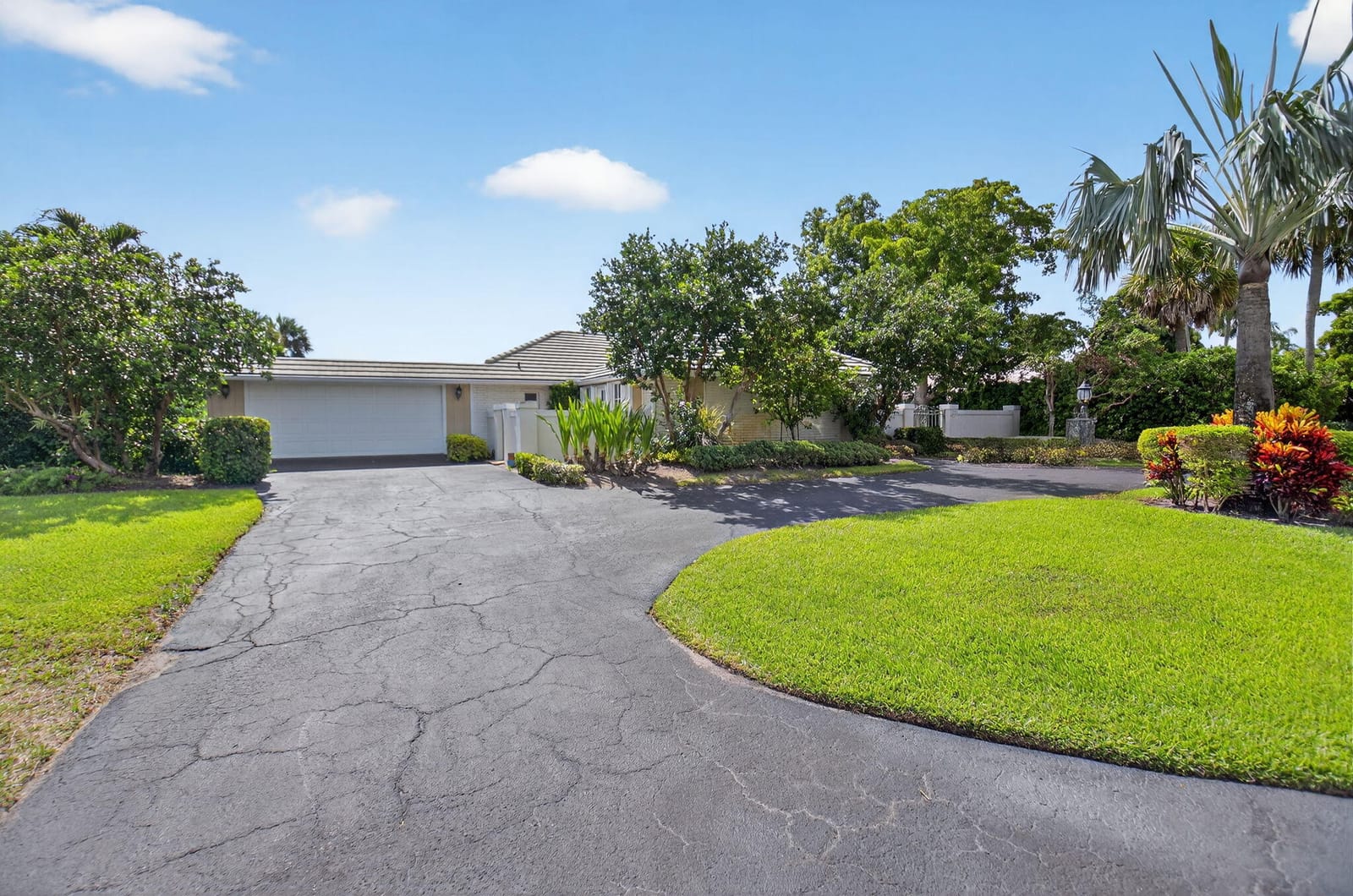 11814 N Lake Drive, Boynton Beach, FL 33436 photo 2