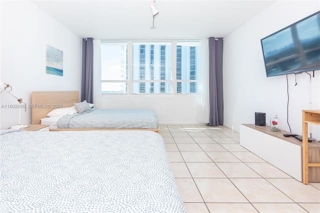 5445 Collins Avenue 1108, Miami Beach, FL 33140