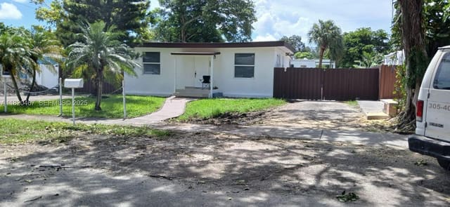 1280 NW 100th Terrace, sold in West Silver Crest, Miami, FL